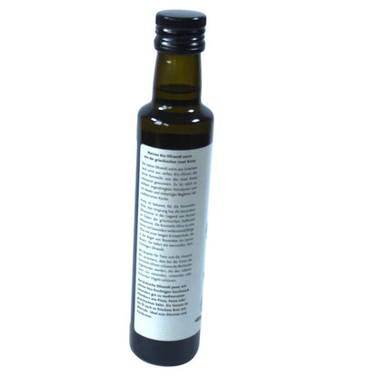 Ölmühe Solling Etikett Rückseite Bio Olivenöl Griechenland in der 500ml Flasche auf weißem Hintergrund