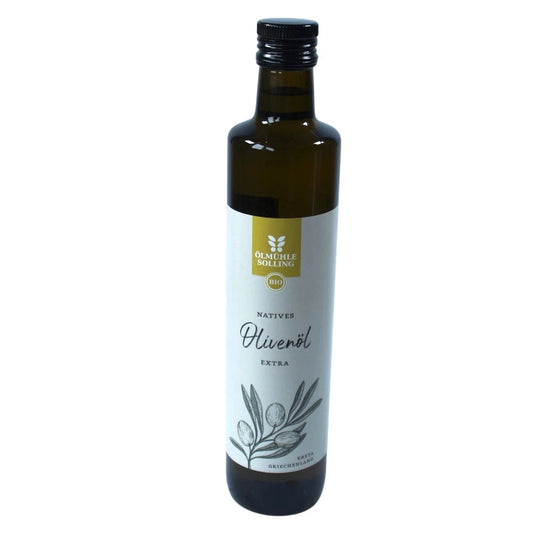 Ölmühe Solling Bio Olivenöl Griechenland in der 500ml Flasche auf weißem Hintergrund