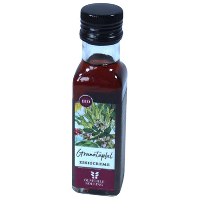 Ölmühe Solling Bio Granatpfel Essigcreme in der 100ml Flasche auf weißem Hintergrund