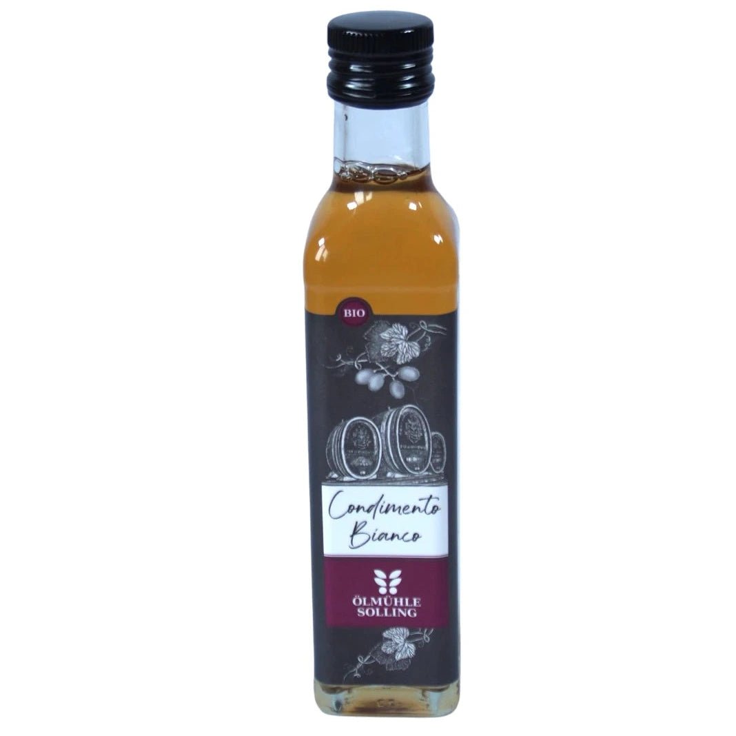 Ölmühle Solling Bio Condimento Bianco in der 250ml Flasche auf weißem Hintergrund