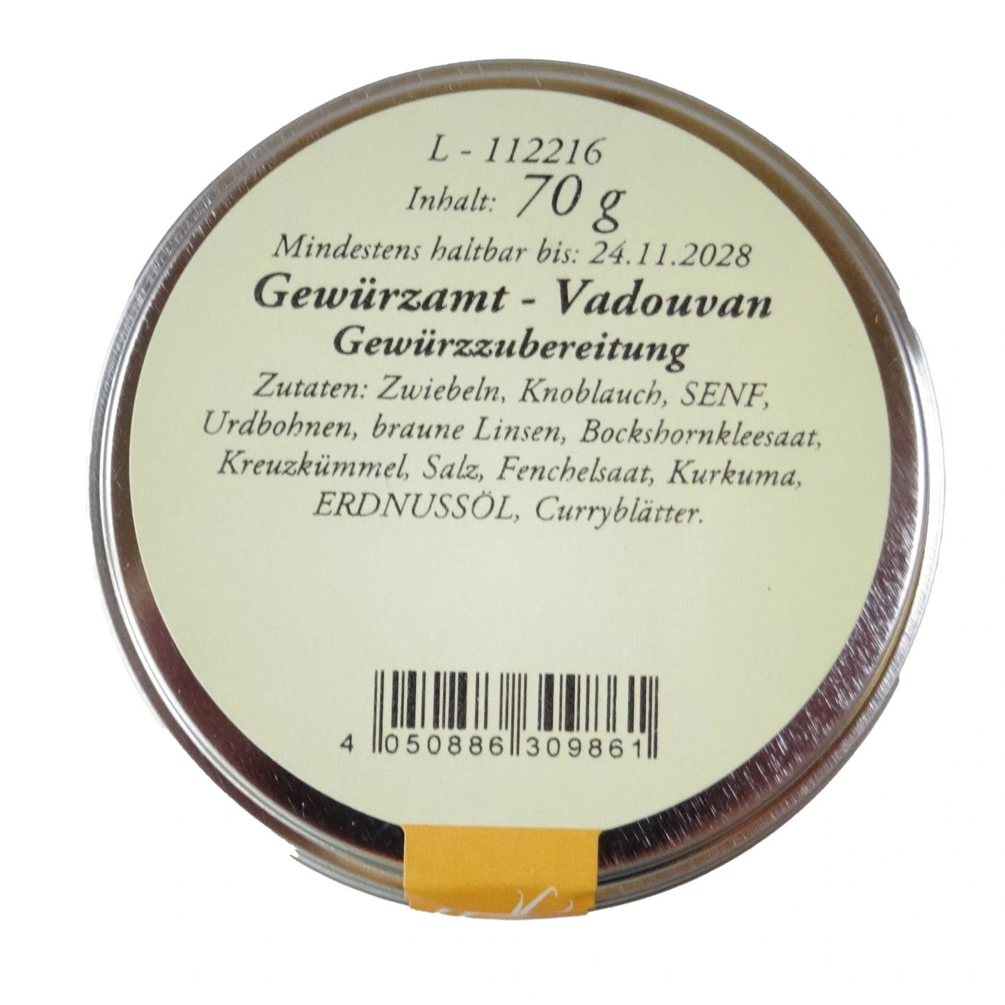 Altes Gewürzamt Vadouvan Fermentierte indo-französische Premium-Gewürzmischung, grüne Gewürzdose von oben auf hellem Hintergrund