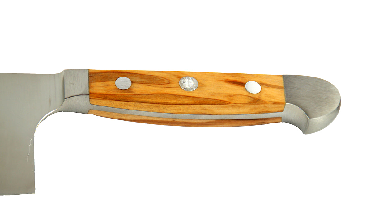 GÜDE Olivenholz-Griff des Kräutermesser „Shark“ Alpha Olive X749/14 mit 14 cm Klingenlänge und Olivenholz-Griff auf weißem Hintergrund