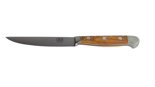 GÜDE Porterhouse Steakmesser Alpha Olive X380/12 mit 12 cm Klingenlänge und Olivenholz-Griff auf weißem Hintergrund