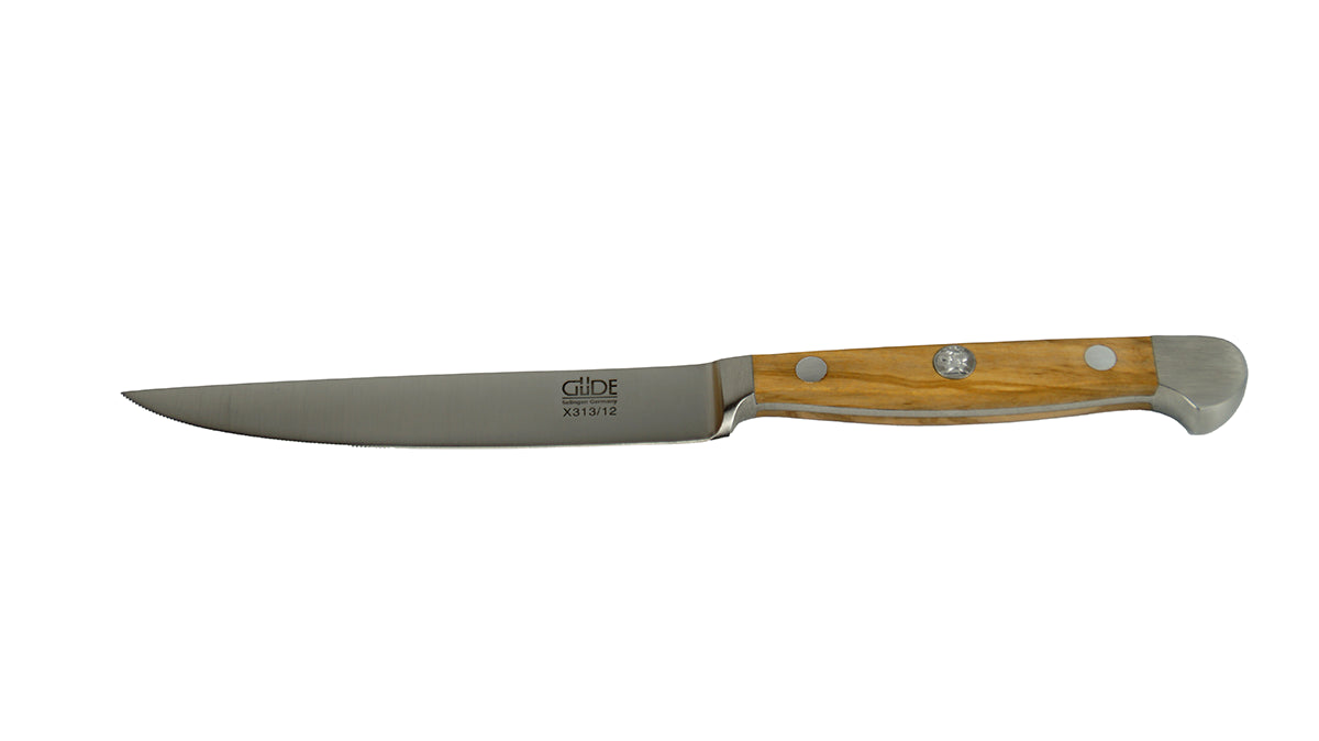 GÜDE Steakmesser Alpha Olive X313/12 mit 12 cm Klingenlänge und Olivenholz-Griff auf weißem Hintergrund